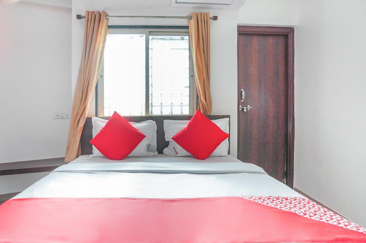 Oyo Flagship 70264 Hotel Vrindavan Mangvadi Dış mekan fotoğraf