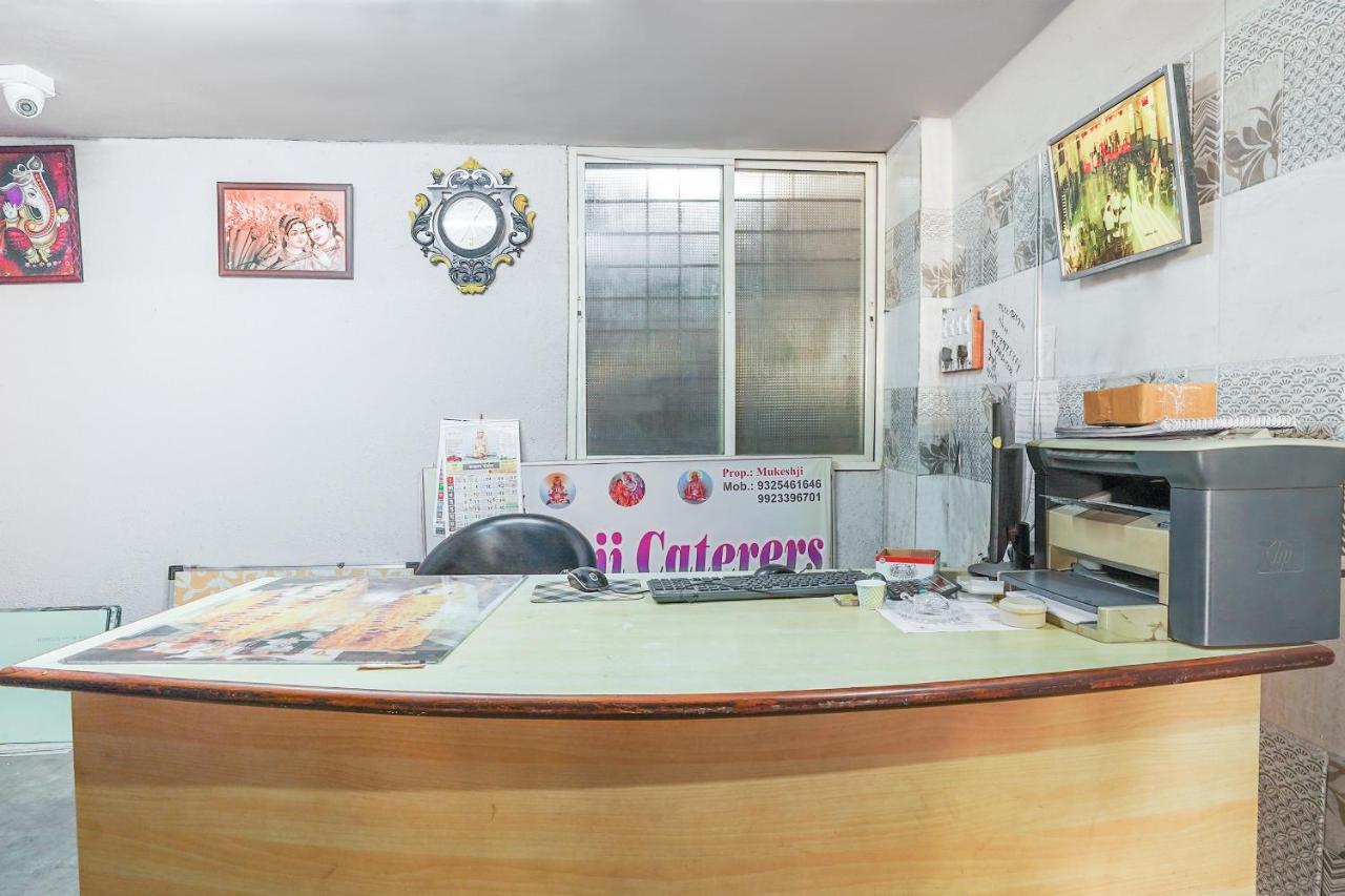 Oyo Flagship 70264 Hotel Vrindavan Mangvadi Dış mekan fotoğraf