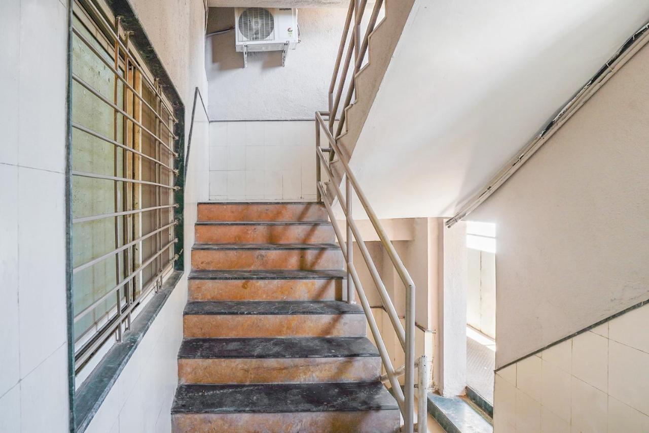 Oyo Flagship 70264 Hotel Vrindavan Mangvadi Dış mekan fotoğraf